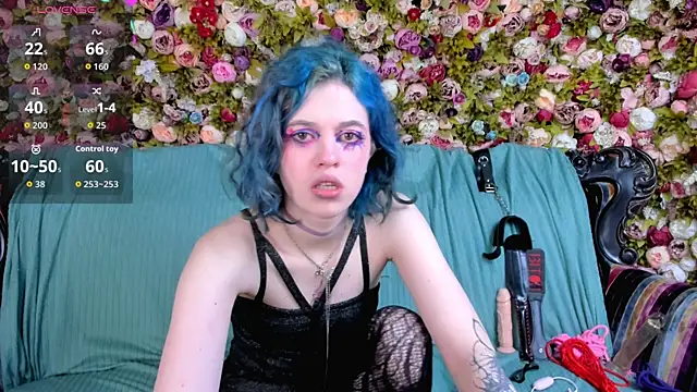 NoelleGothicShadow online show from 01-15-26, 05:45