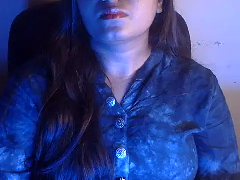 Snapshot of Aanya_Hazel chatting on 09-29-25, 04:12 Aanya Hazel online show from 09-29-25, 04:12