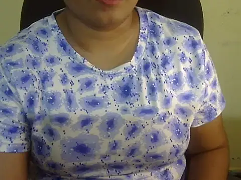 Snapshot of Aanya_Hazel chatting on 10-14-25, 09:15 Aanya Hazel online show from 10-14-25, 09:15