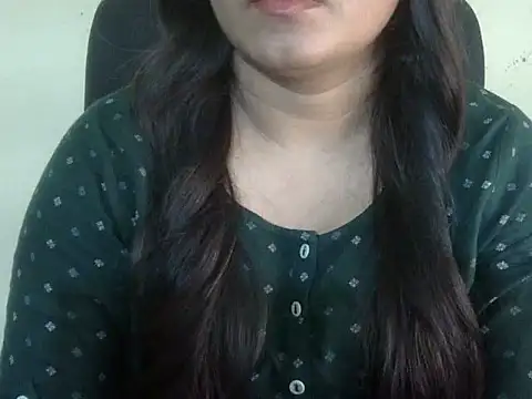 Snapshot of Aanya_Hazel chatting on 10-31-25, 01:56 Aanya Hazel online show from 10-31-25, 01:56