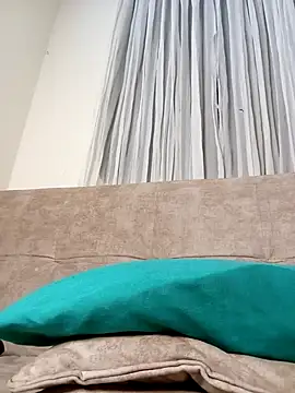 Snapshot of Marian_Zeller chatting on 10-28-25, 09:13 Marian Zeller online show from 10-28-25, 09:13