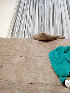 Snapshot of Marian_Zeller chatting on 10-29-25, 09:22 Marian Zeller online show from 10-29-25, 09:22