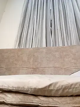 Snapshot of Marian_Zeller chatting on 11-10-25, 09:08 Marian Zeller online show from 11-10-25, 09:08