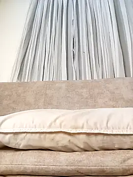 Snapshot of Marian_Zeller chatting on 11-13-25, 09:19 Marian Zeller online show from 11-13-25, 09:19