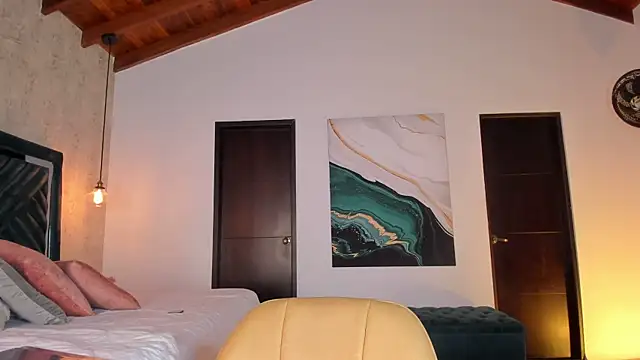 Sofi Moreno online show from 10-10-25, 12:15