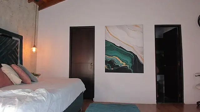 Sofi Moreno online show from 10-23-25, 12:15