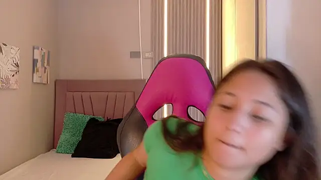 Laly Cherry  online show from 11-25-25, 12:16