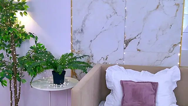 AmadaReine online show from 01-11-26, 04:56