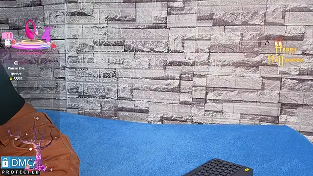 Kiara Zahiri   online show from 11-18-25, 11:03