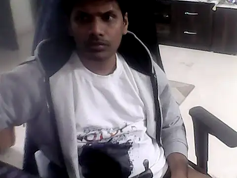 Snapshot of Bakasur_19 chatting on 12-17-25, 07:20 Bakasur 19 online show from 12-17-25, 07:20