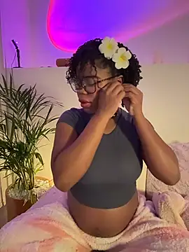 Snapshot of Sweet-Jade chatting on 07-20-26, 01:31 Sweet-Jade online show from 07-20-26, 01:31