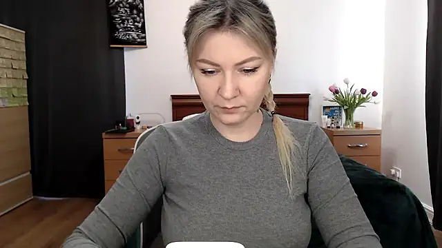 Snapshot of ParadiseAlina chatting on 01-13-26, 03:28 ParadiseAlina online show from 01-13-26, 03:28