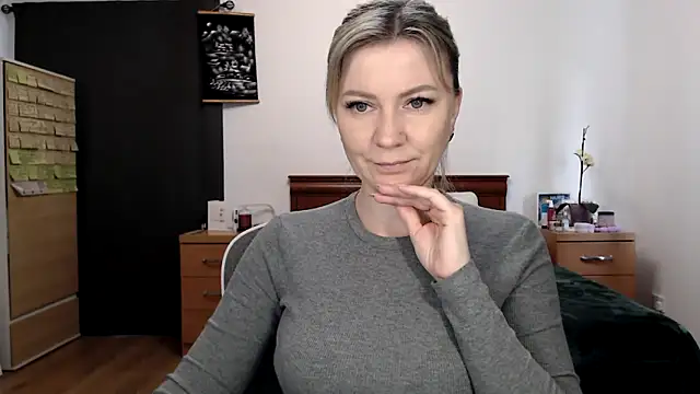 ParadiseAlina online show from 04-20-26, 06:20