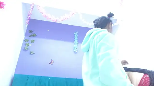 andrealopezcm101 online show from 11-20-25, 11:32