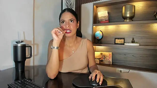 SheyLopez online show from 05-24-26, 03:11