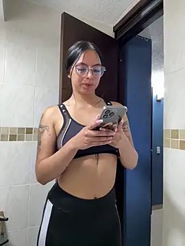 Clawd hot online show from 11-20-25, 01:28