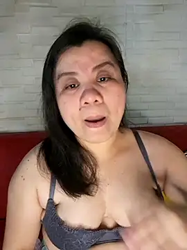 hotlyn45 online show from 04-17-26, 11:35