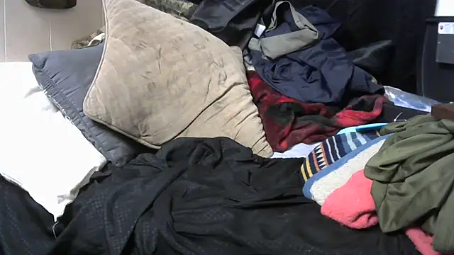 Snapshot of crassanova chatting on 02-24-26, 06:50 crassanova online show from 02-24-26, 06:50