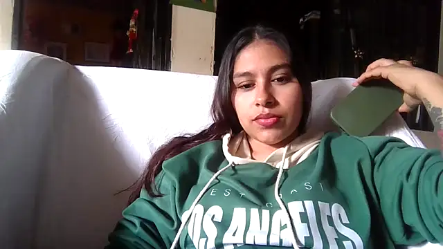 Snapshot of zairabreze chatting on 11-04-25, 03:11 zairabreze online show from 11-04-25, 03:11