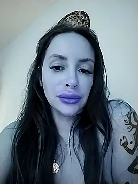 AmandinhaGomes96 online show from 11-08-25, 07:12