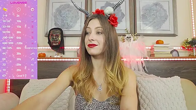 Snapshot of MuseDollX chatting on 10-19-25, 07:03 MuseDollX online show from 10-19-25, 07:03