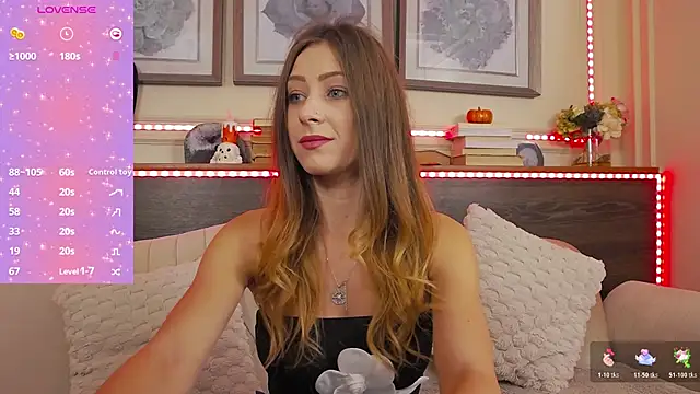 Snapshot of MuseDollX chatting on 10-25-25, 06:46 MuseDollX online show from 10-25-25, 06:46