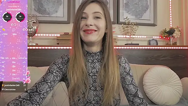 Snapshot of MuseDollX chatting on 11-25-25, 07:14 MuseDollX online show from 11-25-25, 07:14