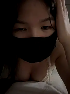 xiaoxun520 online show from 10-04-25, 03:21