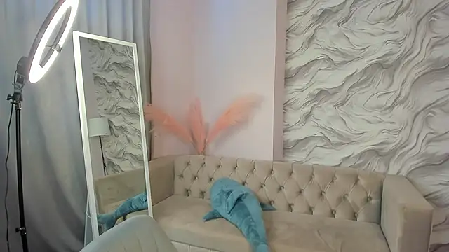 Ameli Povilain online show from 09-11-25, 11:43