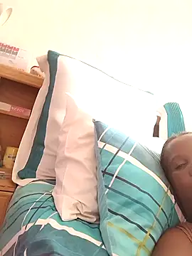 Snapshot of sweetdebbiexxxx chatting on 01-13-26, 03:39 sweetdebbiexxxx online show from 01-13-26, 03:39