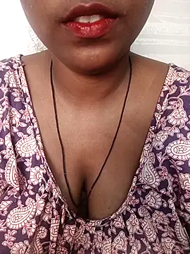 Snapshot of Schii69 chatting on 11-20-25, 06:46 Schii69 online show from 11-20-25, 06:46