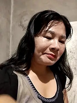 kute-00 online show from 11-17-25, 02:12