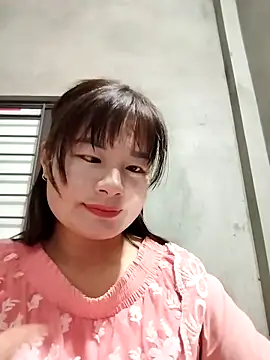 kute-00 online show from 12-20-25, 01:18