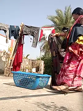 Snapshot of monu_bhabi chatting on 02-09-26, 05:00 monu bhabi online show from 02-09-26, 05:00