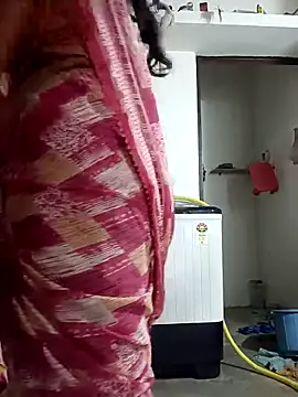 Snapshot of monu_bhabi chatting on 02-21-26, 02:12 monu bhabi online show from 02-21-26, 02:12