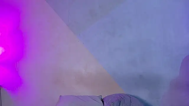 Laura and Kevin online show from 09-21-25, 04:08