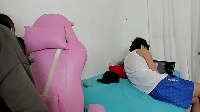 Laura and Kevin online show from 01-18-26, 09:18