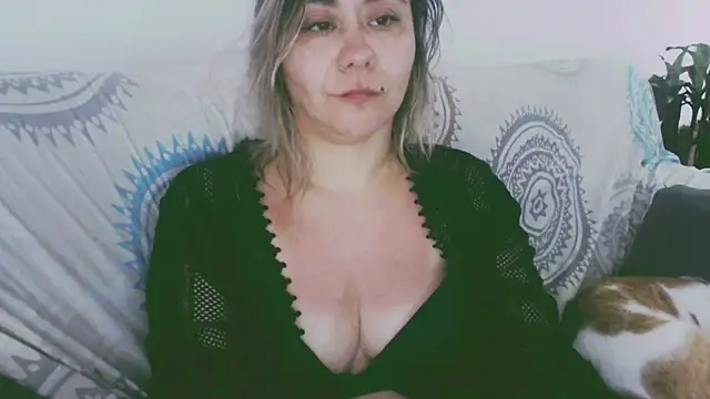 Emma Agostini online show from 09-18-25, 10:23