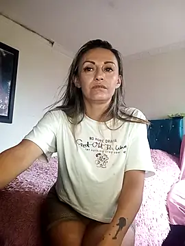 Snapshot of -AngelNova- chatting on 12-14-25, 08:35 -AngelNova- online show from 12-14-25, 08:35