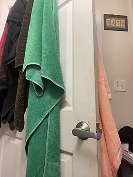 Snapshot of KingFly87 chatting on 11-03-25, 03:02 KingFly87 online show from 11-03-25, 03:02