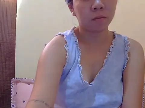 Snapshot of pretty_jana07 chatting on 09-19-25, 12:12 pretty jana07 online show from 09-19-25, 12:12