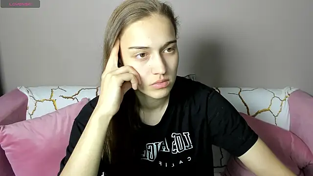 Alisa  Kelly online show from 09-13-25, 03:06