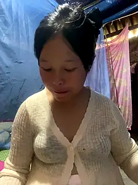 Snapshot of O_o_UwU_o_O chatting on 10-11-25, 03:39 O o UwU o O online show from 10-11-25, 03:39