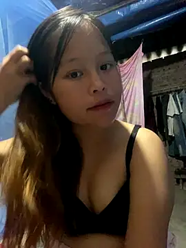 Snapshot of O_o_UwU_o_O chatting on 10-12-25, 09:52 O o UwU o O online show from 10-12-25, 09:52