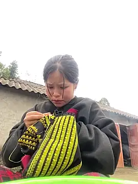 Snapshot of O_o_UwU_o_O chatting on 11-19-25, 08:58 O o UwU o O online show from 11-19-25, 08:58