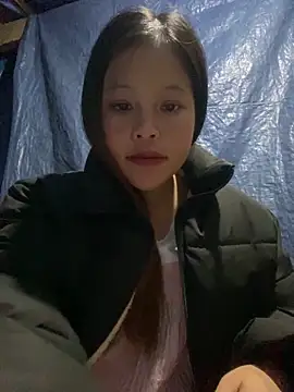 Snapshot of O_o_UwU_o_O chatting on 12-15-25, 01:54 O o UwU o O online show from 12-15-25, 01:54