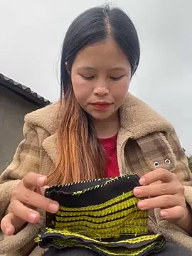 Snapshot of O_o_UwU_o_O chatting on 02-24-26, 05:49 O o UwU o O online show from 02-24-26, 05:49