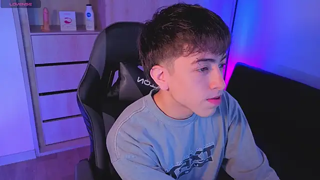 onlinenico online show from 10-25-25, 08:03