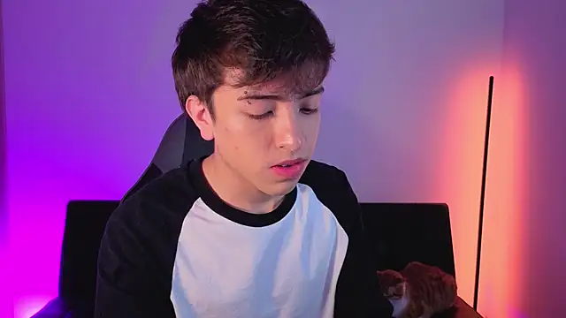 onlinenico online show from 11-26-25, 08:10