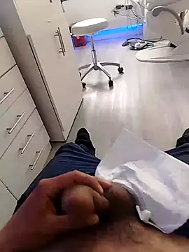 Snapshot of Blackllg chatting on 11-11-25, 07:03 Blackllg online show from 11-11-25, 07:03